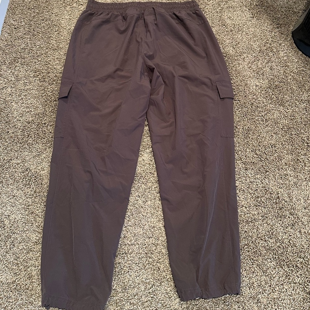 Women’s Apana Large Brown Cargo Crop Pants - Picture 12 of 12